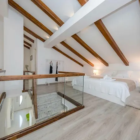 Bella Villa Banjol