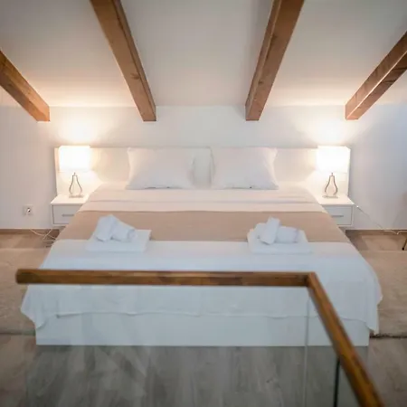 Bella Villa Banjol